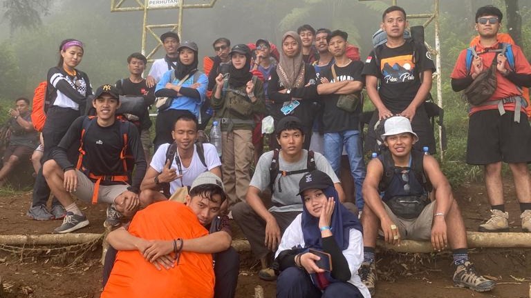 Jasa Membuat dan Meyusun Rencana Perjalanan Wisata - JASA OPEN TRIP/ GUID/PORTER GUNUNG