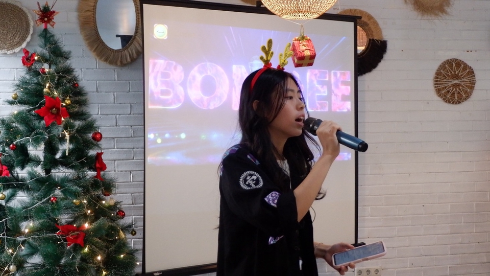 MC for Bondee game night