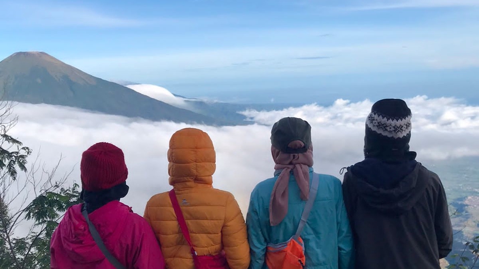 Jasa Membuat dan Meyusun Rencana Perjalanan Wisata - Jasa Nemenin Tektok Naik Gunung (Khusus Akhwat)
