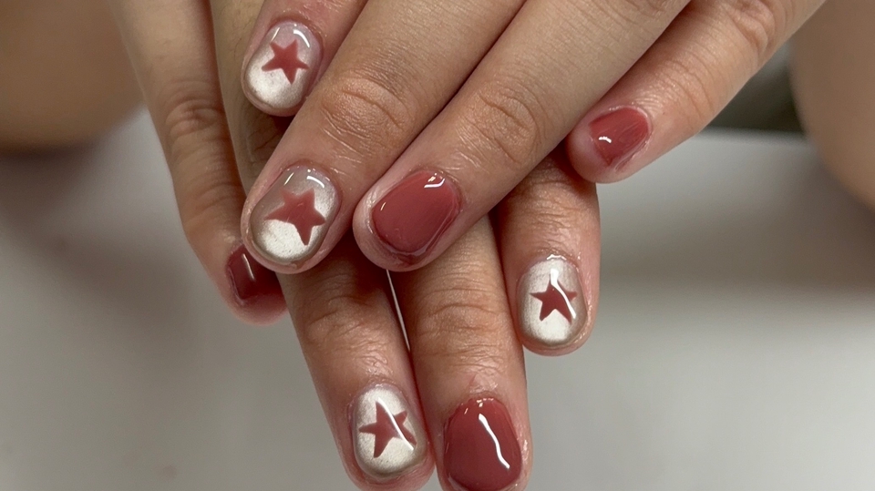 Kami membuka jasa nail art di kuku aslimu, kami membuat kukumu cantik seperti dari pinterest