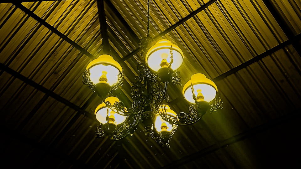 Diam-diam ia bersinar