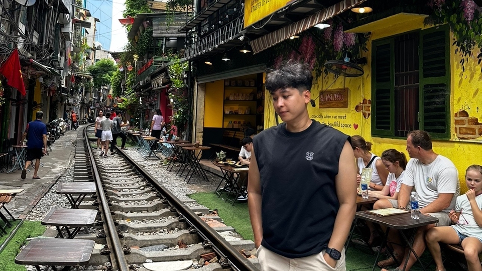 Jasa Model Foto Profesional untuk Promosi Produk Anda - Model Pria