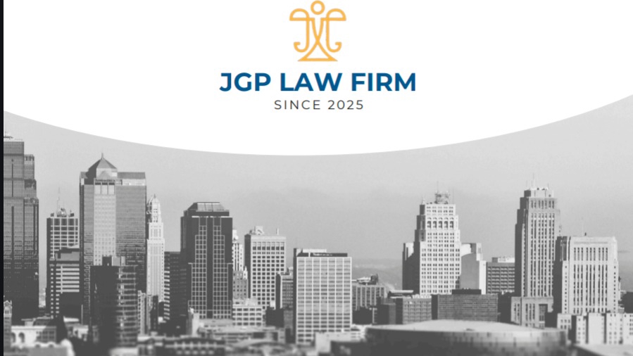 Javier Gulo is a verified and registered professional lawyer and legal consultant.