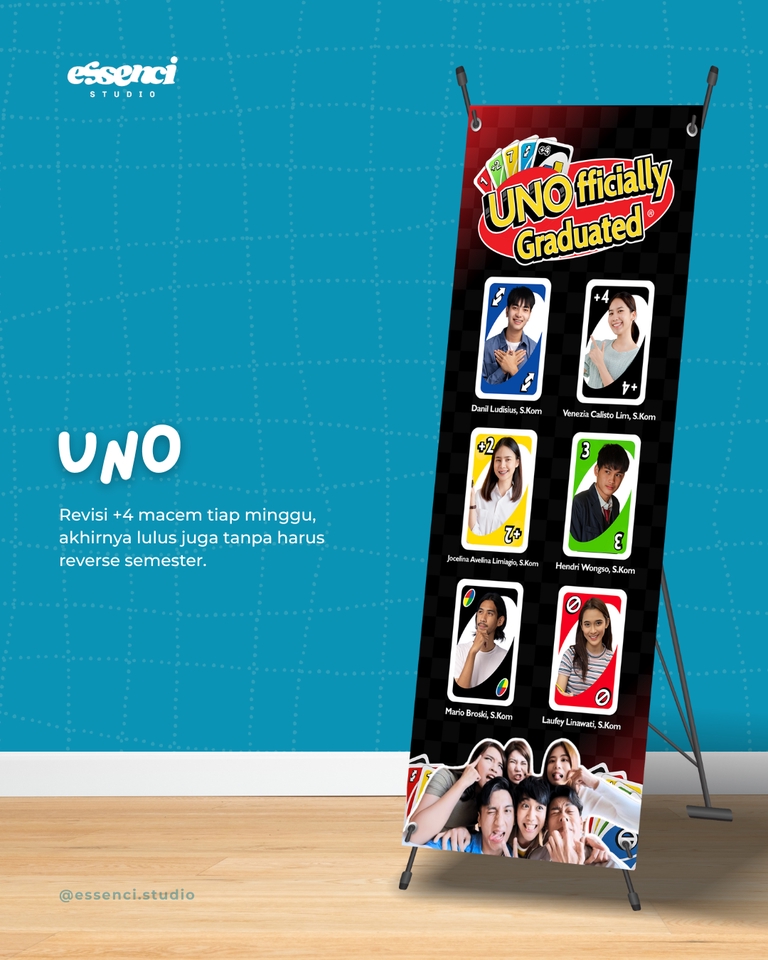 Jasa desain banner wisuda sidang lulusan tema uno