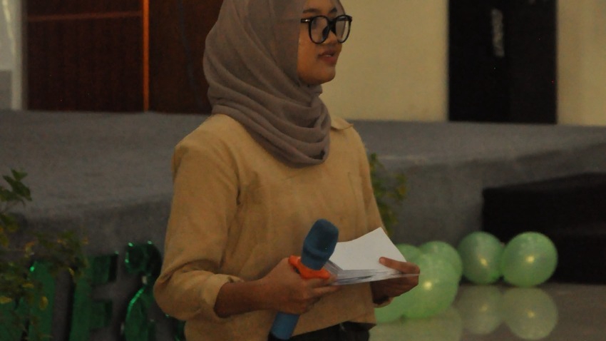 Jasa MC atau Master of Ceremony Acara Kantor, Ulang Tahun maupun Pernikahan - Jasa MC Acara Online & Offline (Formal, Semi Formal, Casual)