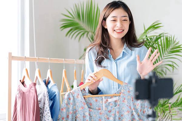 Jasa Lainnya - Host Live Streaming - 2