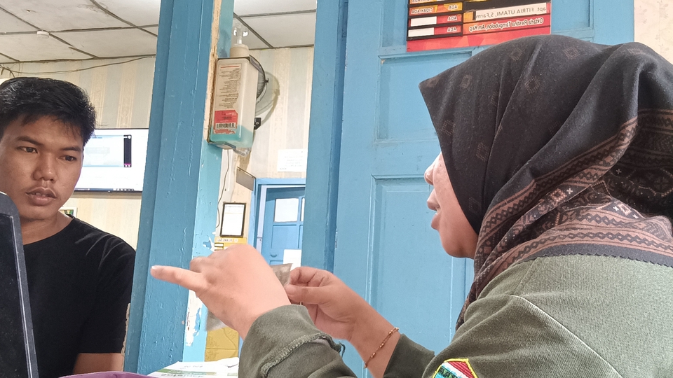 Sedang konsultasi