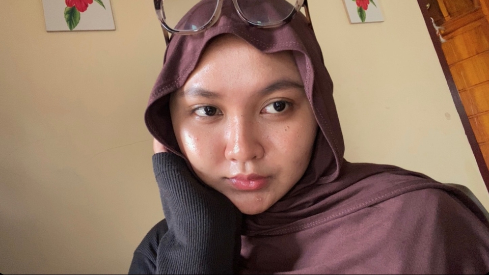 Conten creator riview produk 