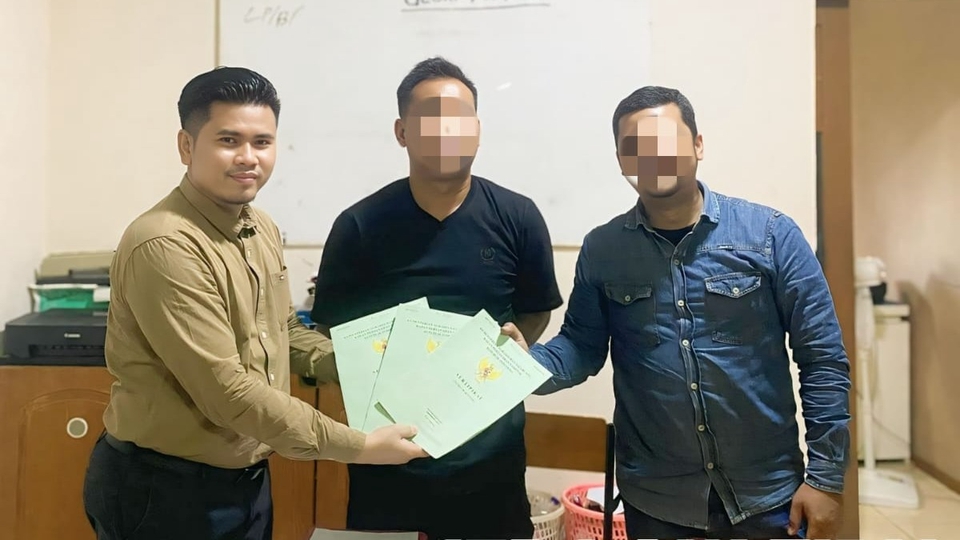 Hukum - GUGATAN PERCERAIAN, ITSBAT NIKAH, PERJANJIAN PERKAWINAN - 16