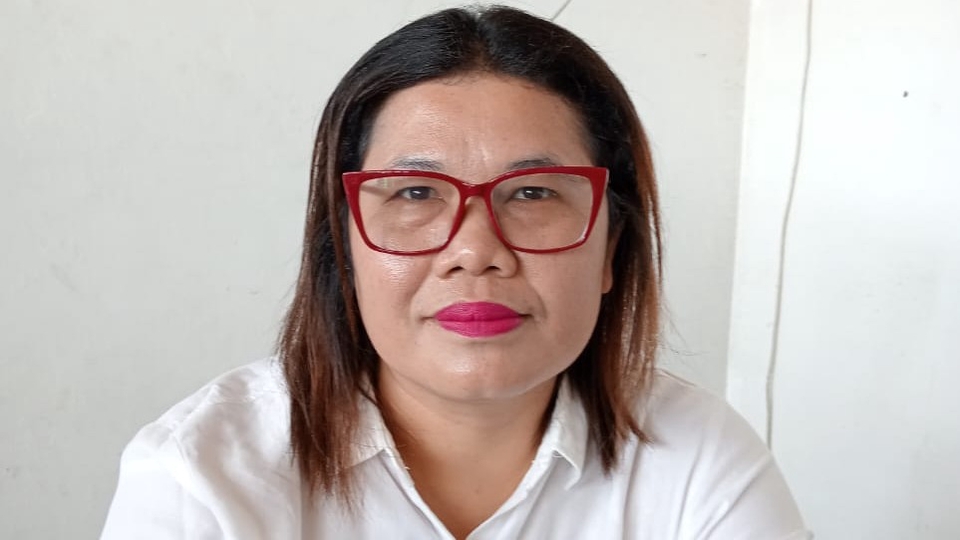 Saya adalah guru sekolah menengah kejuruan yang mengkhususkan diri dalam Rekayasa Perangkat Lunak.
