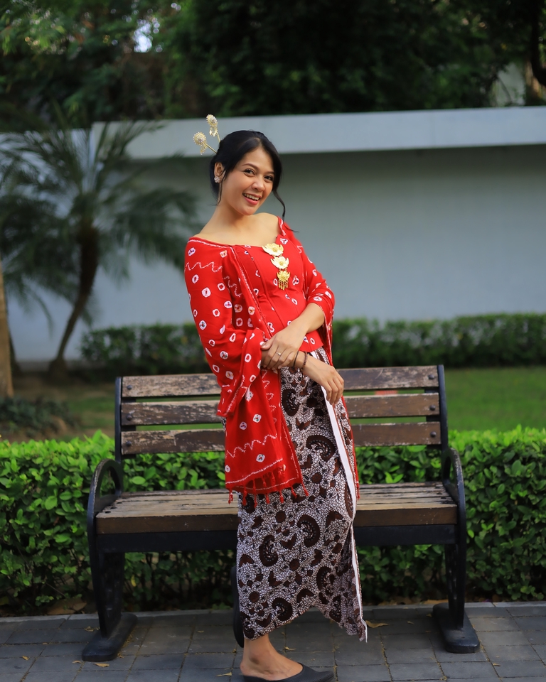 Model - Foto shoot, affiliate produk kecantikan, pengisi suara (bahasa Indonesia) - 2