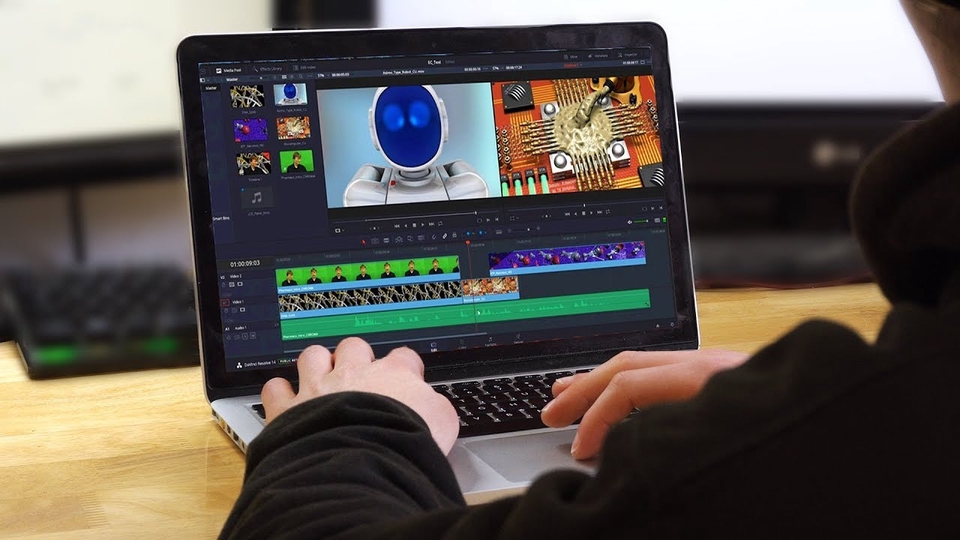 Mengedit video berkisar 60 detik untuk konten tiktok