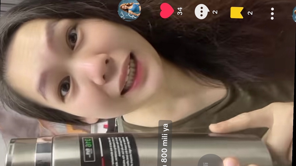 Review botol minum stainless 800 ml, menonjolkan keunggulan kapasitas dan desainnya.”