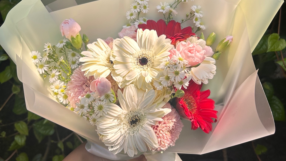 Jasa Lainnya di Desain Grafik - Jasa Merangkai Bunga: Bouquet, Box & Rotan