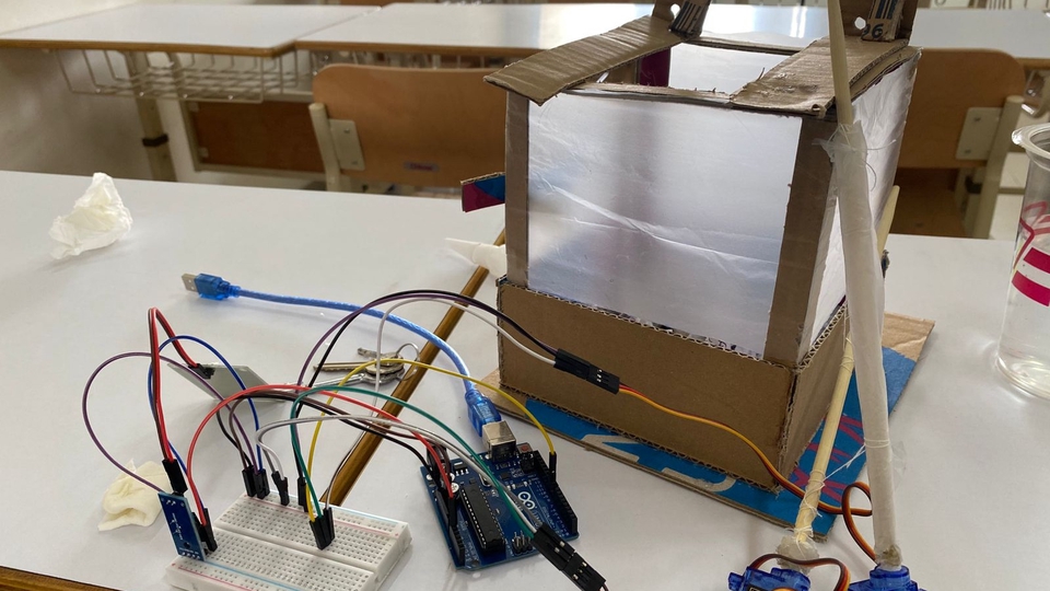 berikut merupakan hasil dari desain dan perancangan sistem atap otomatis dengan sensor raindrop