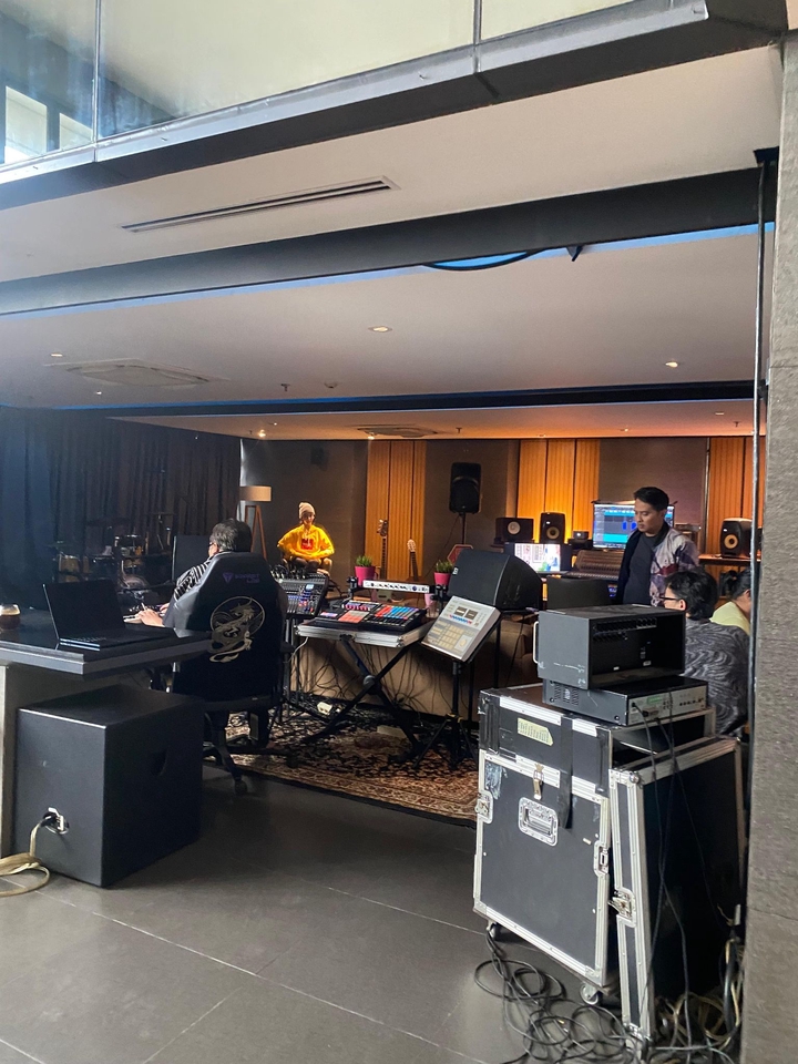 Pembuatan Musik - Jasa Produksi Lagu Lengkap dari Nol sampai Jadi (Arranging, Recording, Mixing, Mastering) - 2