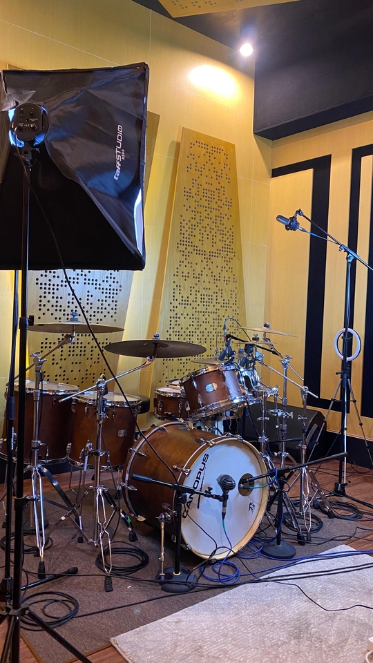 Pembuatan Musik - Jasa Produksi Lagu Lengkap dari Nol sampai Jadi (Arranging, Recording, Mixing, Mastering) - 3