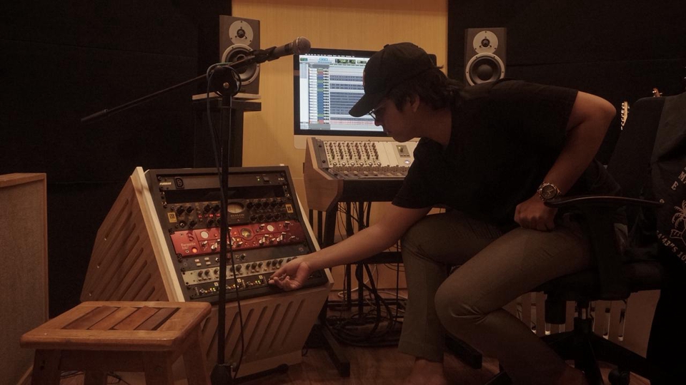 Pembuatan Musik - Jasa Produksi Lagu Lengkap dari Nol sampai Jadi (Arranging, Recording, Mixing, Mastering) - 5