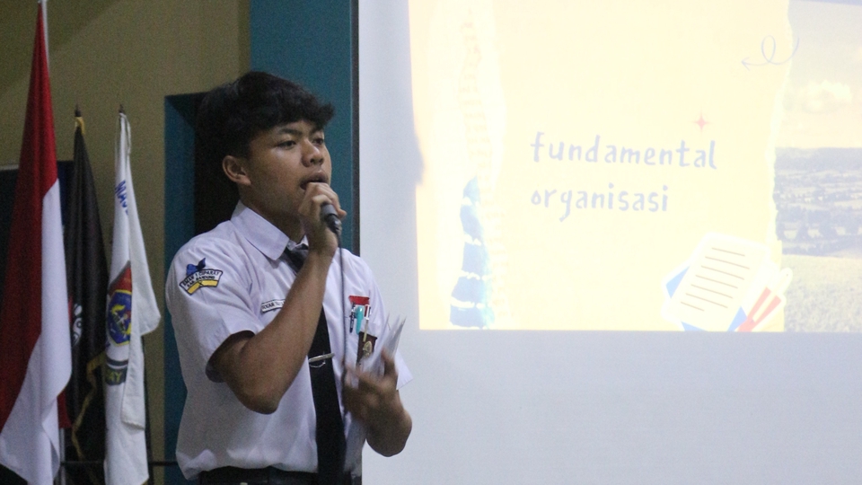 Jasa MC atau Master of Ceremony Acara Kantor, Ulang Tahun maupun Pernikahan - profesional public speaking
