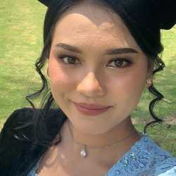 Agnez Glowry