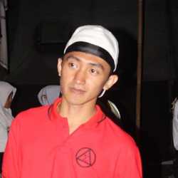 Kadek Hendra  S.