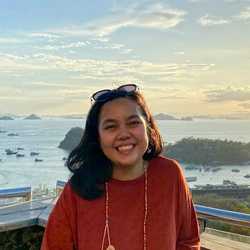 Y. Victoria M.Psi Psikolog