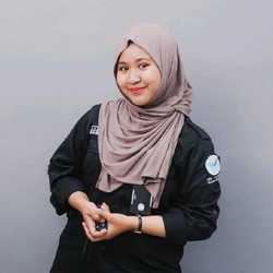 Nadhira