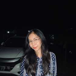 Ayu Adiningsih