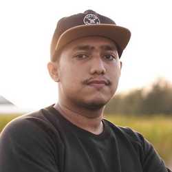 Ilham Mo