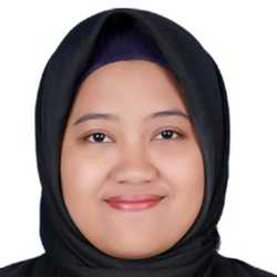 SALMA HAYATIE
