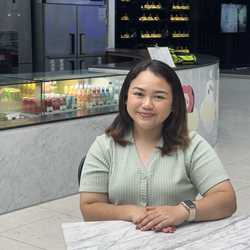 Nadya Valensia