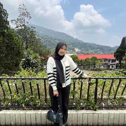 Lia Agustina