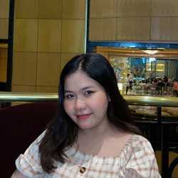 Elli Fembriana