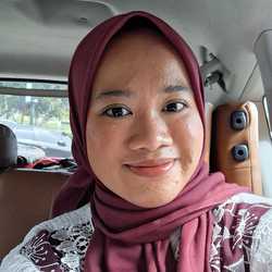 Dinda Tasya Kamila