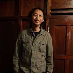 Akbar A.W